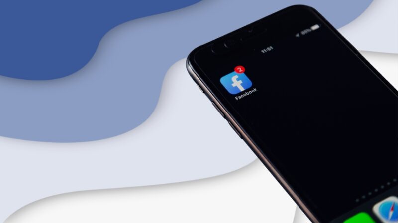 Phone screen showing Facebook app icon for Facebook event photo size